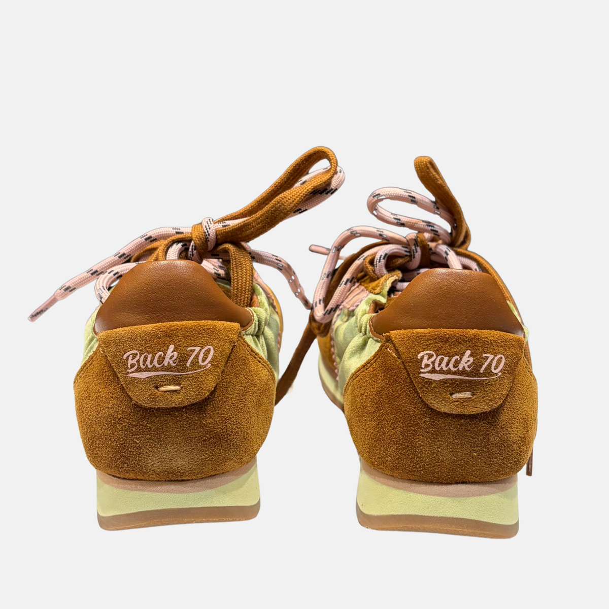BACK 70 ROCKET VELVET 26